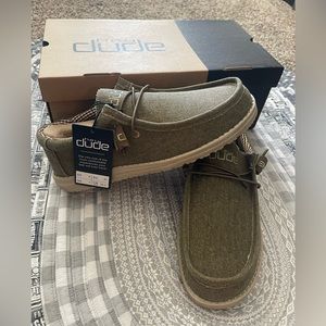 Men’s Hey Dude “Wally Nut” Size 8 NEW!